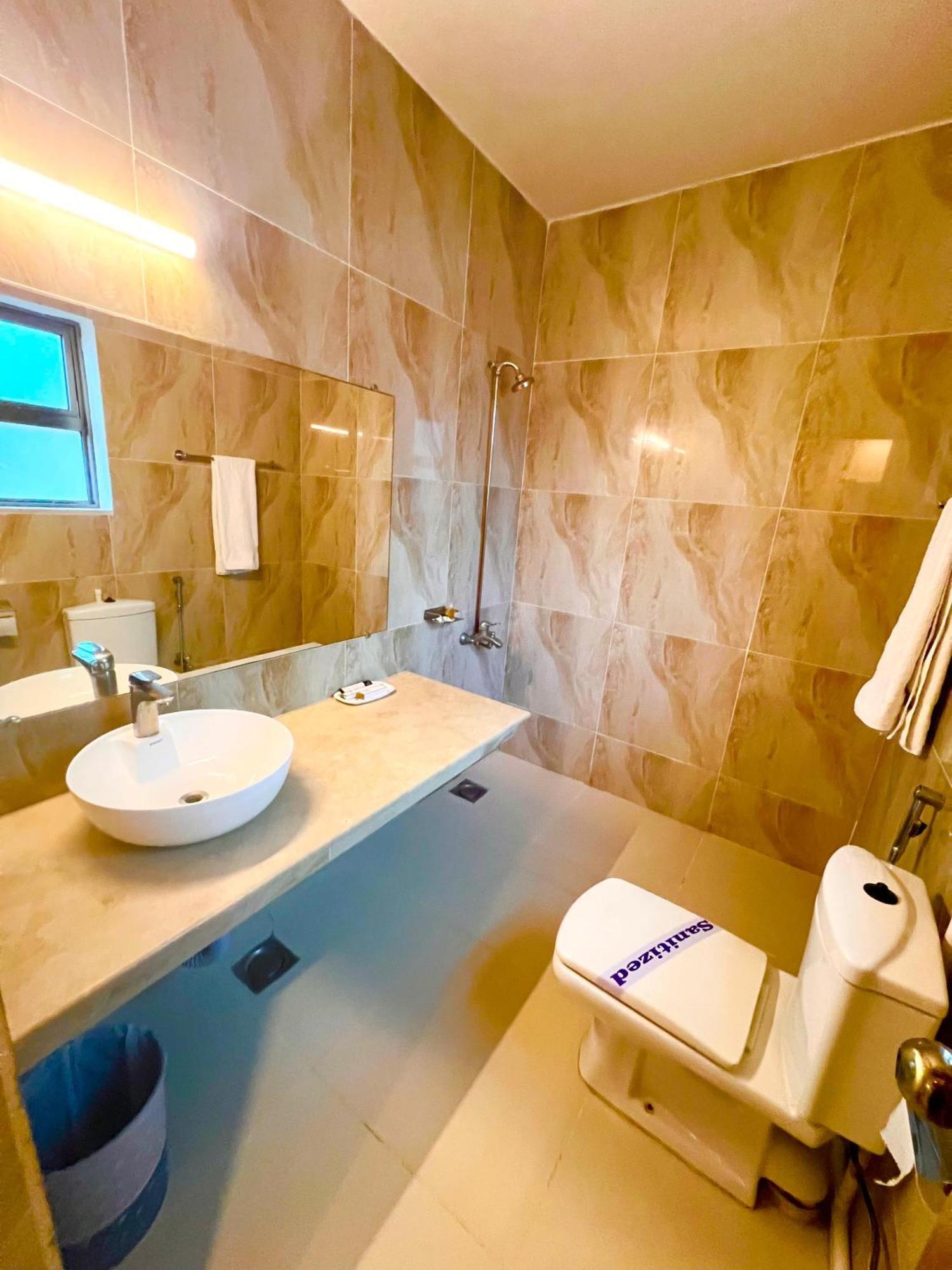 Shelton Guest House Исламабад Экстерьер фото